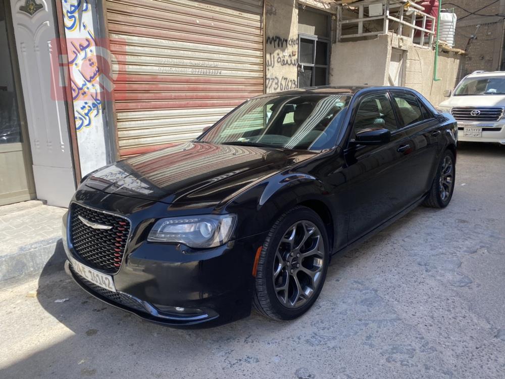 کرایسلەر 300